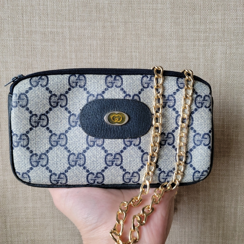 Authentic Gucci vintage GG canvas mini pouch crossbody bag 039.904.8214 (D16) - Picture 2 of 13